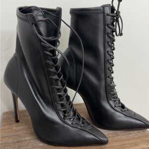 SCHUTZ Black and Beige Leather Heels